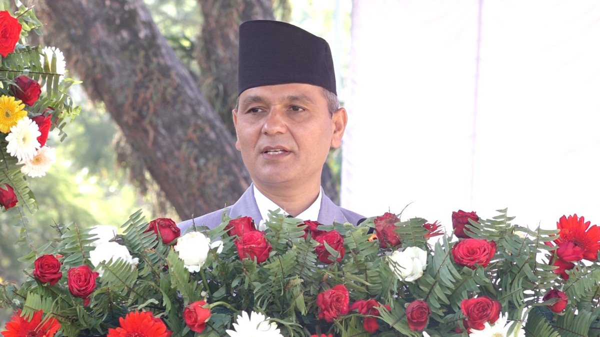 निर्वाचित सरकारलाई जिम्मेवारी हस्तान्तरण गर्नु सरकारको प्रमुख दायित्व : गृहमन्त्री अर्याल